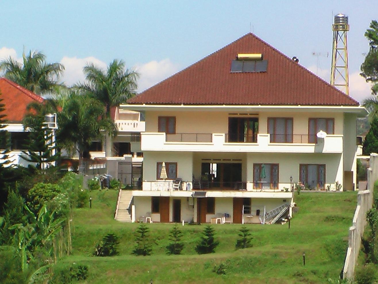 Puri Bernadi Guest House Lembang Exterior photo