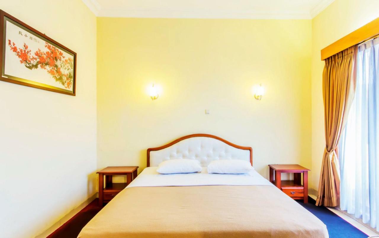 Puri Bernadi Guest House Lembang Exterior photo